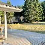 Vakantiehuis Sleek With Space For Play