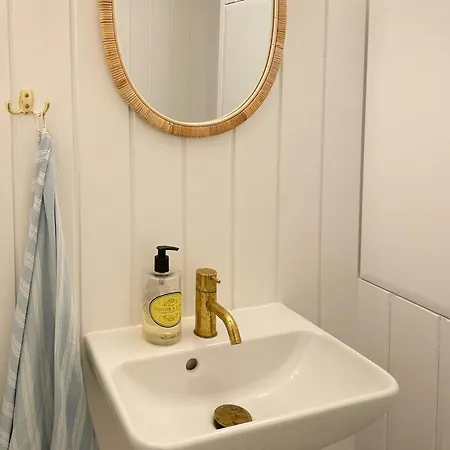 Sleek With Space For Play Дом отдыха