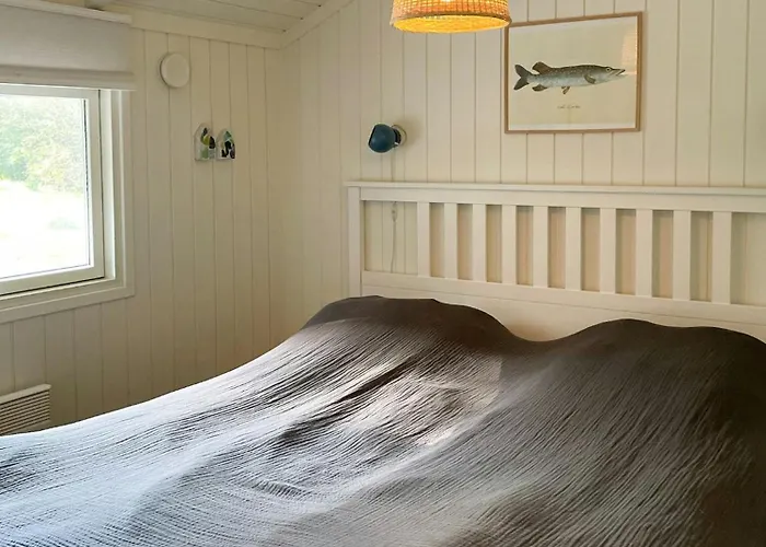 Sleek With Space For Play Asnæs